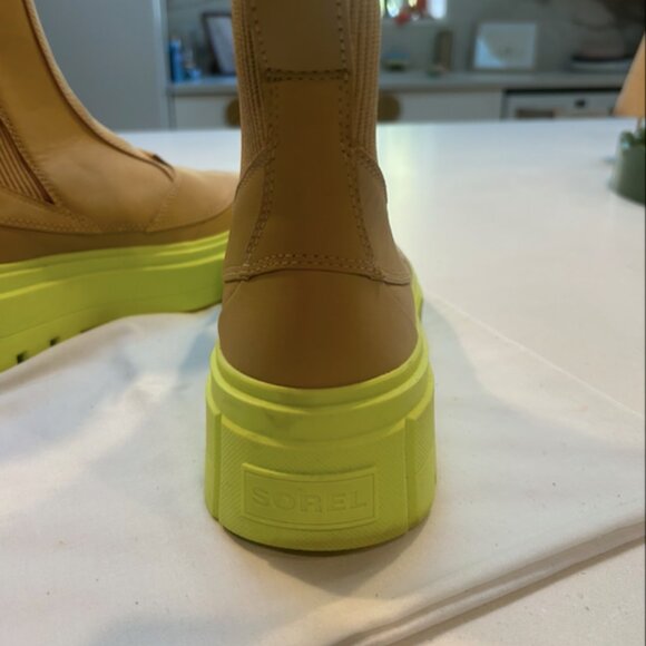 Sorel | Women's Caribou™ X Boot Lace Waterproof Boot - Picture 5 of 8